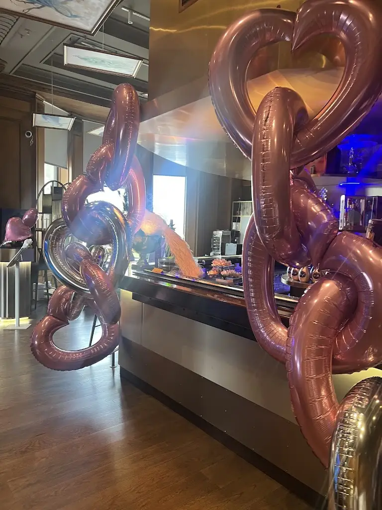 Vinh H Nguyen_Peacock London_City of Westminster_review