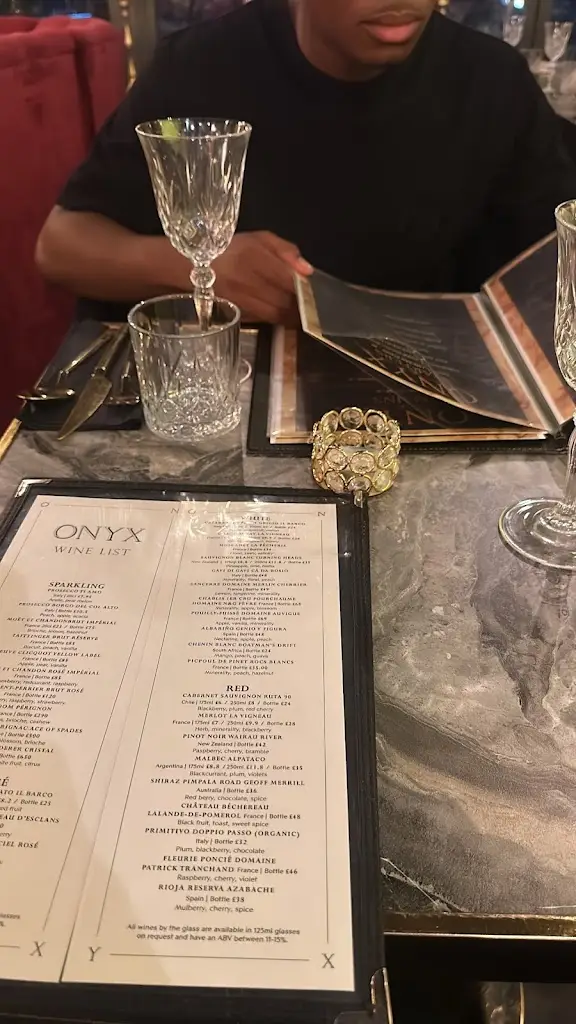 Menu_Onyx Ascot_Ascot_image_1