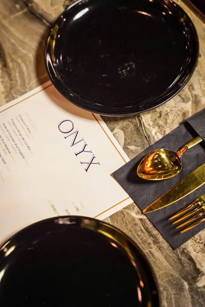 Menu_Onyx Ascot_Ascot_image_2