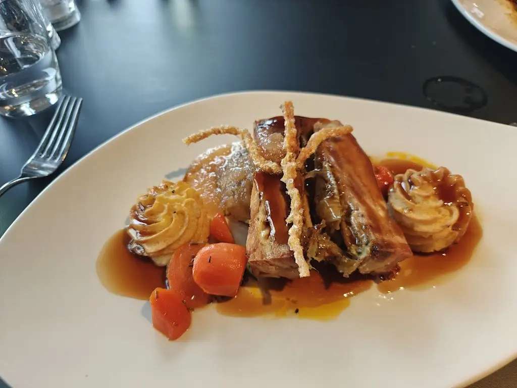 Pier Eight Restaurant_City and Borough of Salford_slider_image_3