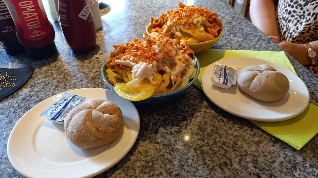 Menu_Harvester Quayside Mediacityuk_City and Borough of Salford_image_5