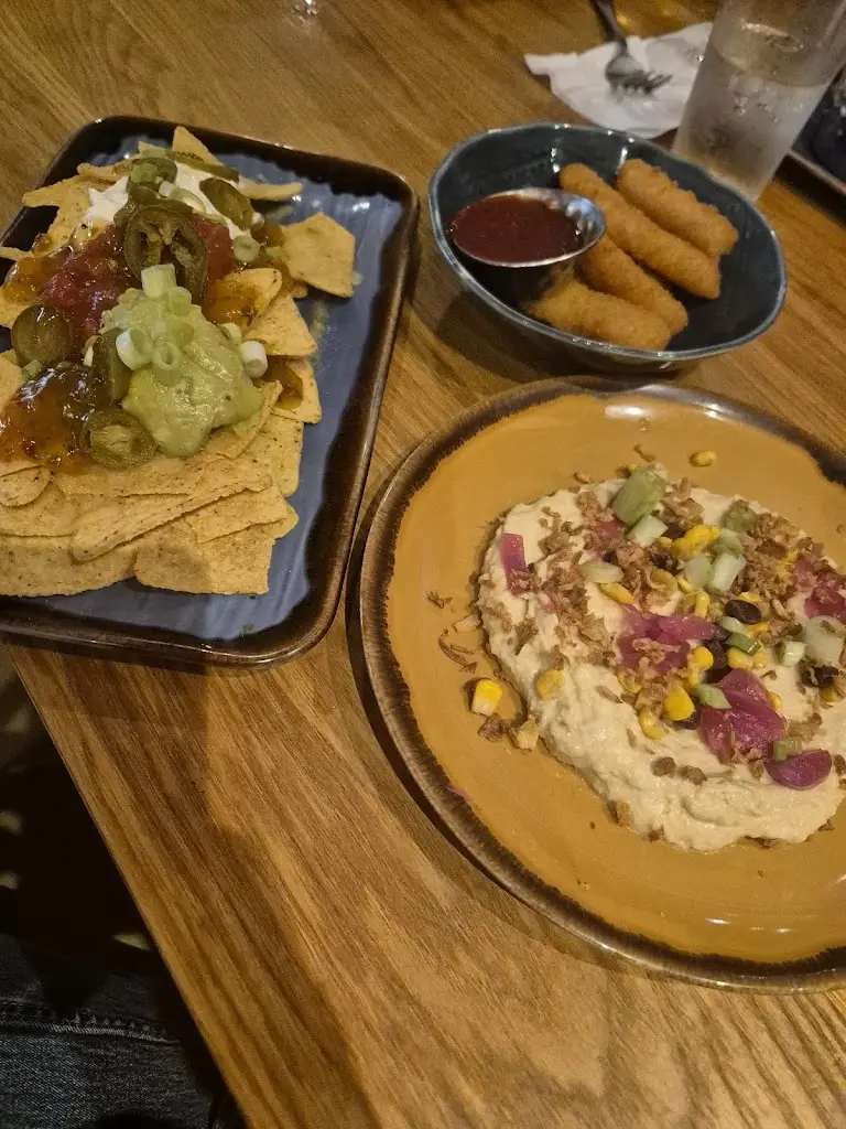 Toni Rollinson_Harvester Quayside Mediacityuk_City and Borough of Salford_review