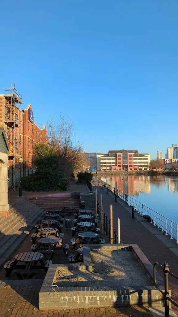 Quay House Beefeater_City and Borough of Salford_slider_image_2