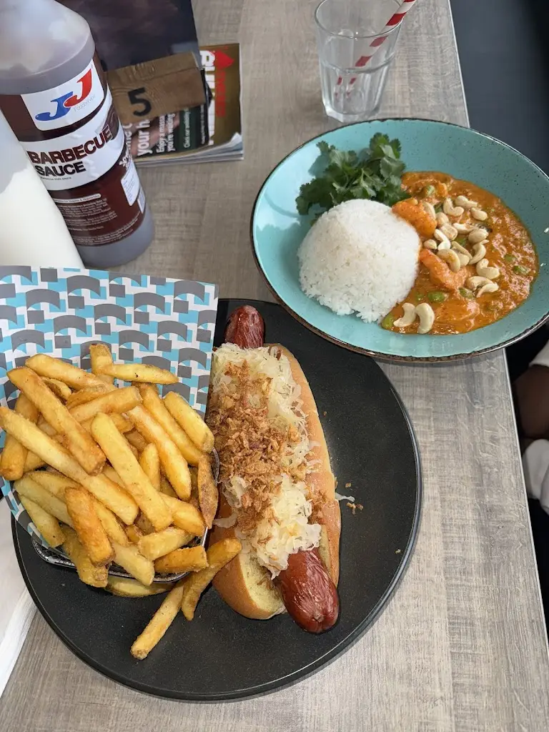 esther adeyemi_The View Bar and Restaurant_City and Borough of Salford_review