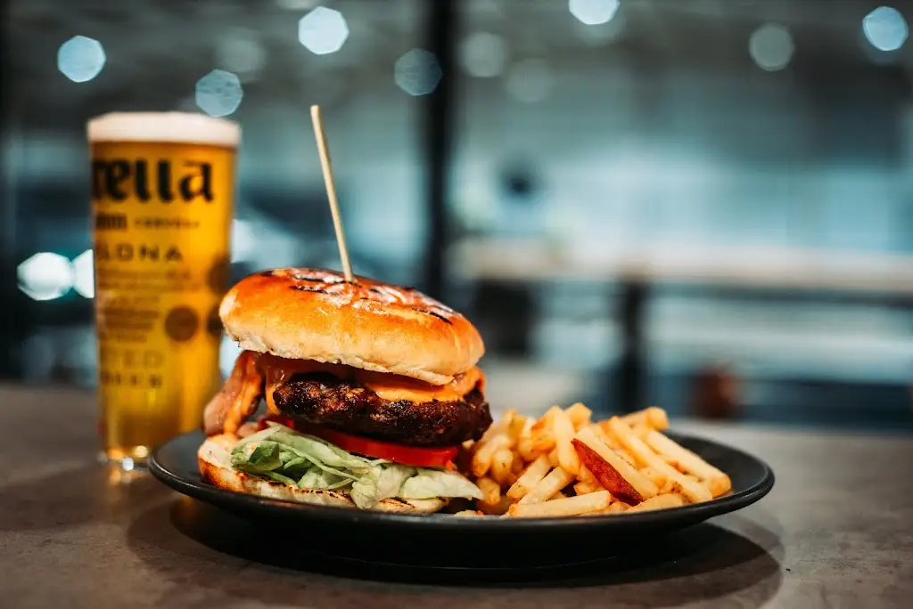 The View Bar and Restaurant_City and Borough of Salford_slider_image_2