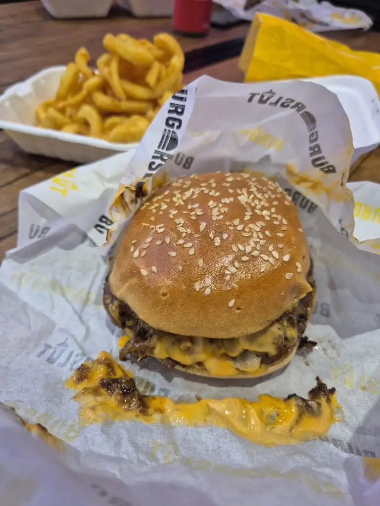 Leon Langrish_BURGERSLUT®_City and Borough of Salford_review