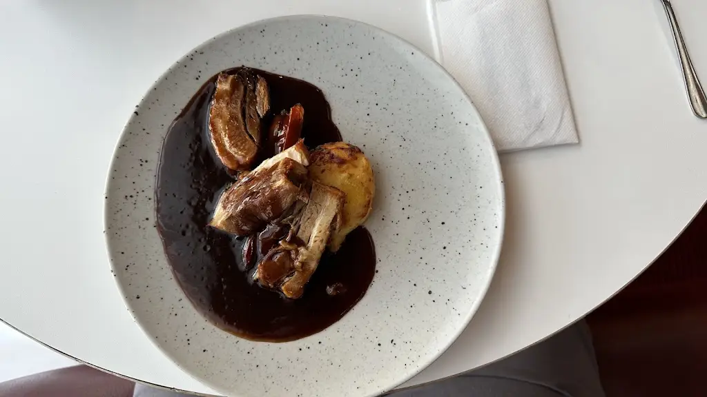 Lee Jones_Scoff & Banter MediaCity_City and Borough of Salford_review