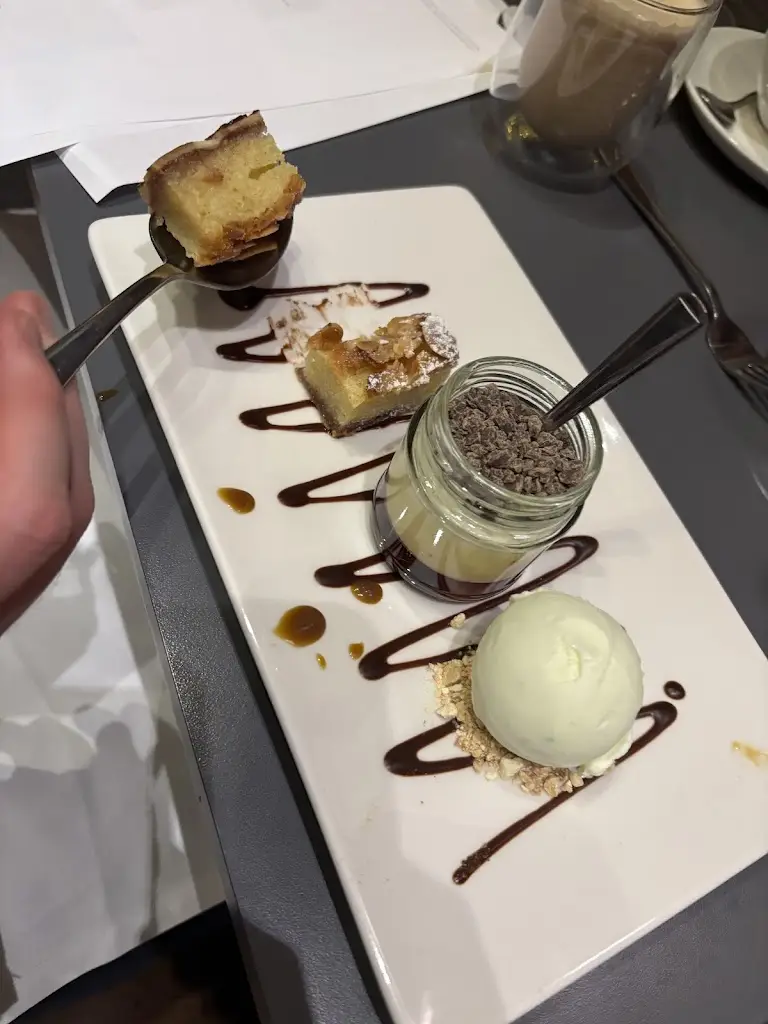 Louise A_Twelve Restaurant and Lounge Bar_Cleveleys_recensione