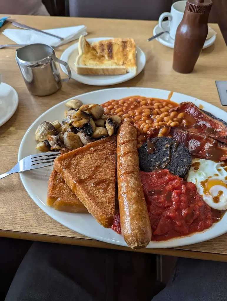 Nathan Land_Carousel – Licensed Diner_Cleveleys_review