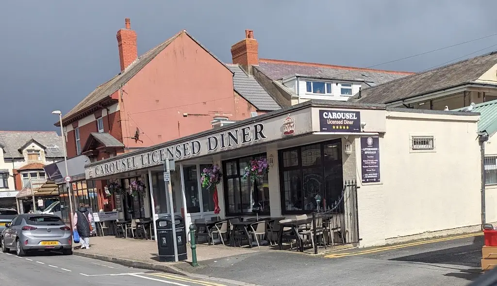 Peter O'Sullivan_Carousel – Licensed Diner_Cleveleys_review