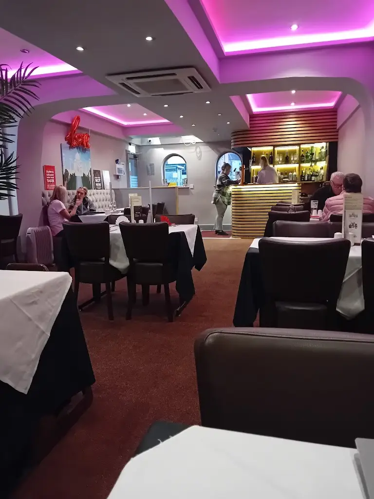 Meherin Indian and Bangladeshi Restaurant_Cleveleys_slider_image_3