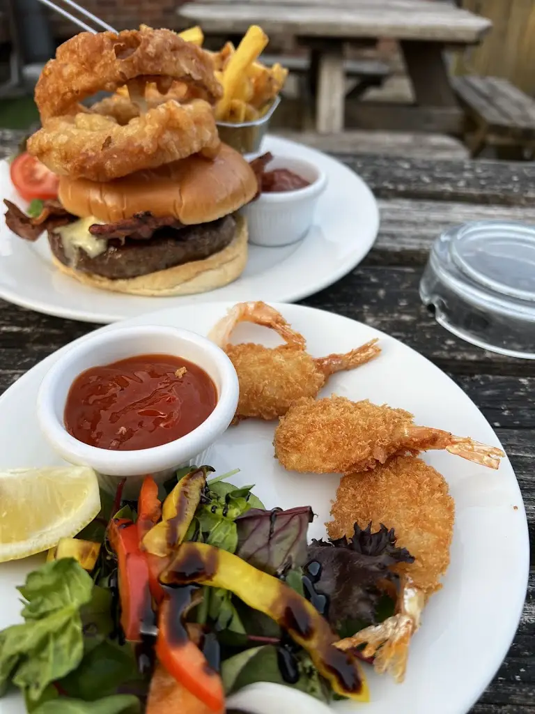 Julian Burchby_The Spotted Dog_Cold Ash_review