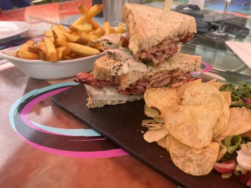 Emma Phillips_The Spotted Dog_Cold Ash_review