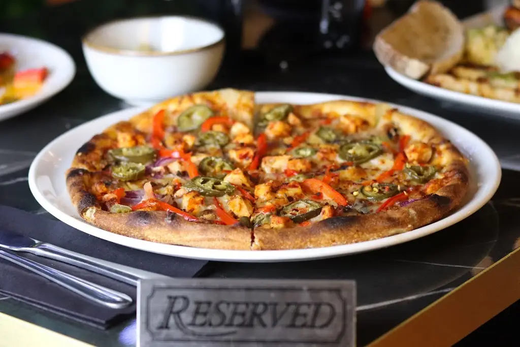 Sway Ascot_Ascot_slider_image_3