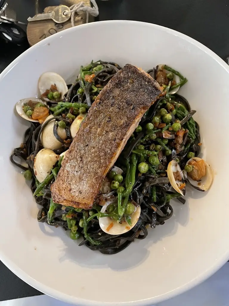 Patrick Rooke_The Dining Room_Colden Common_review