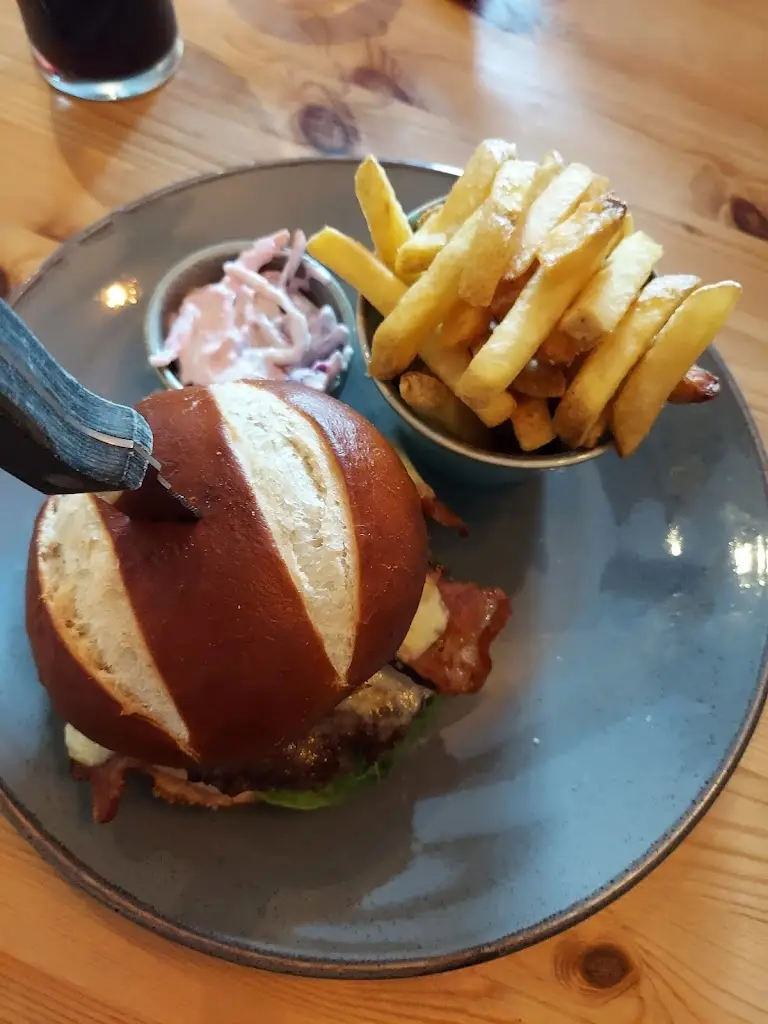 Rising Sun Colden Common_Colden Common_slider_image_2