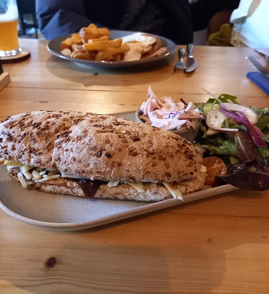 Rising Sun Colden Common_Colden Common_slider_image_3