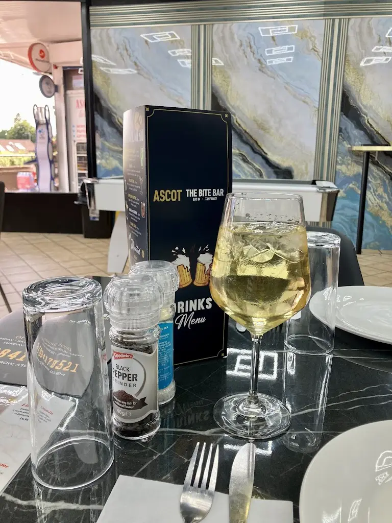 Sandra Caines_The Bite Bar_Ascot_review