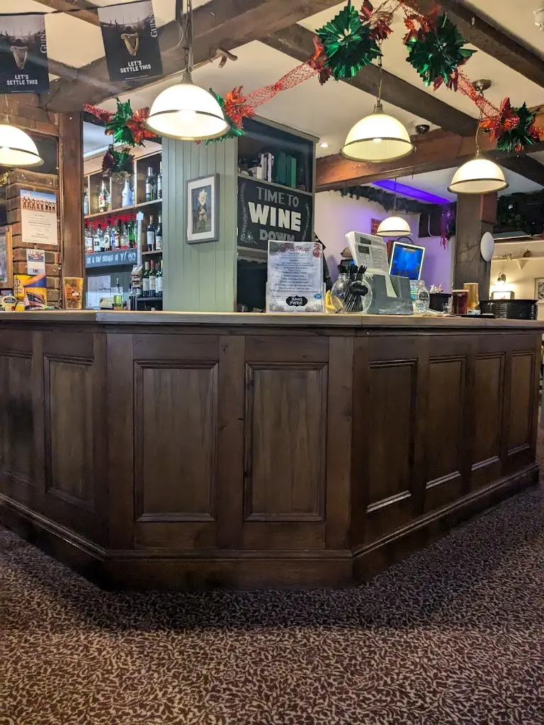 Harvey Cocks_The Dog & Crook Brambridge_Colden Common_recensione