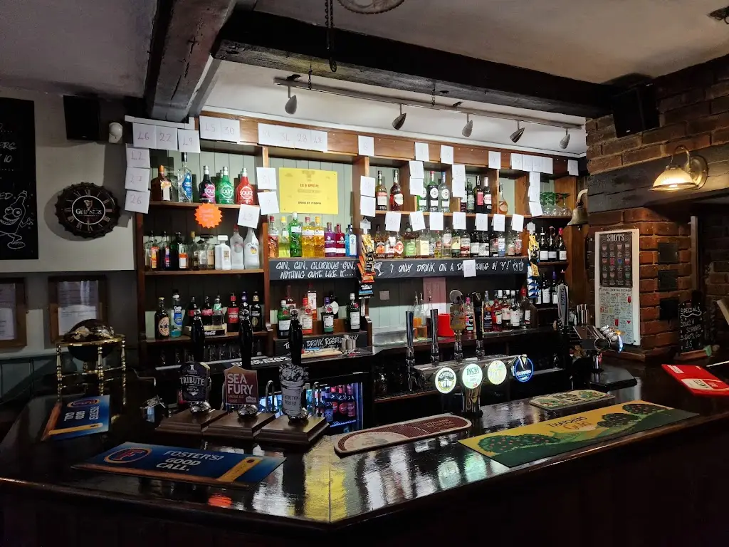 The Dog & Crook Brambridge restaurant in Colden Common