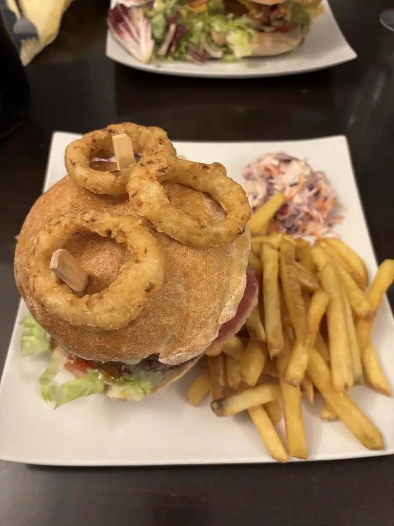 The Fox & Hounds_Colerne_slider_image_1