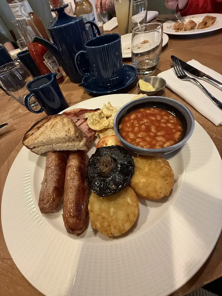 Molotoval_The Royal Foresters_Ascot_review