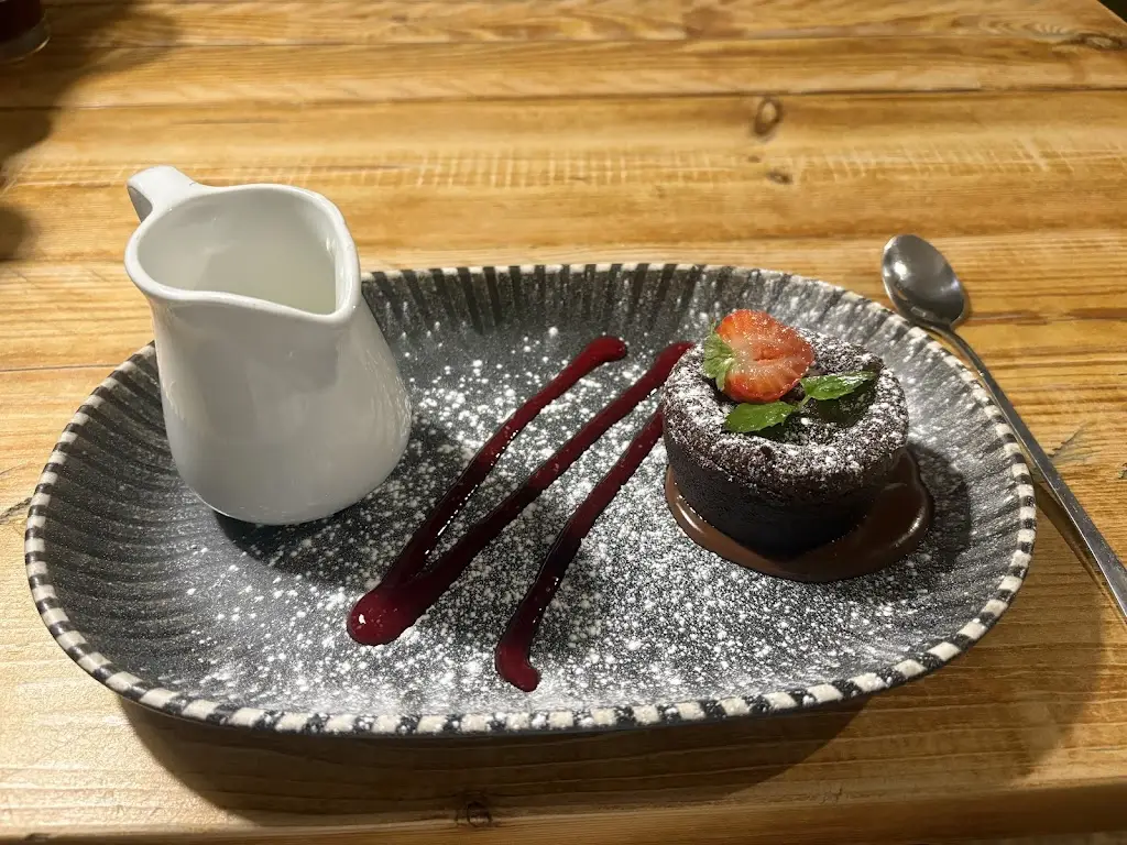 Amber Gallagher_White Horse Inn_Coleford_review