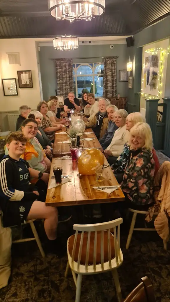 helen allenby_Cromwell's Collingham_Collingham_reseña