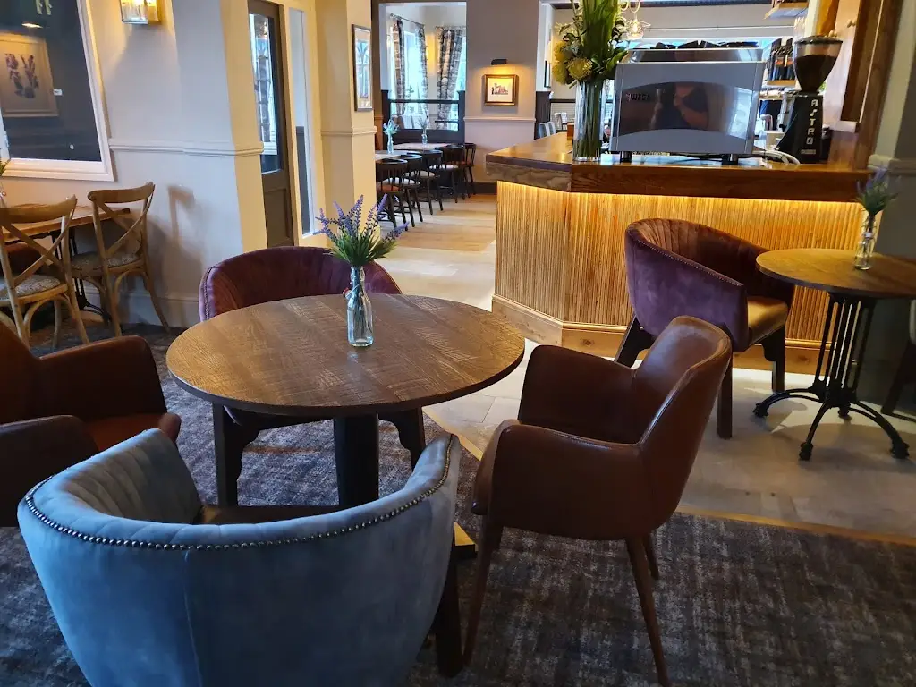 Cromwell's Collingham_Collingham_slider_image_1