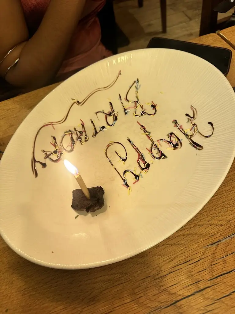 Zaynab M_Middletons_Colchester_review