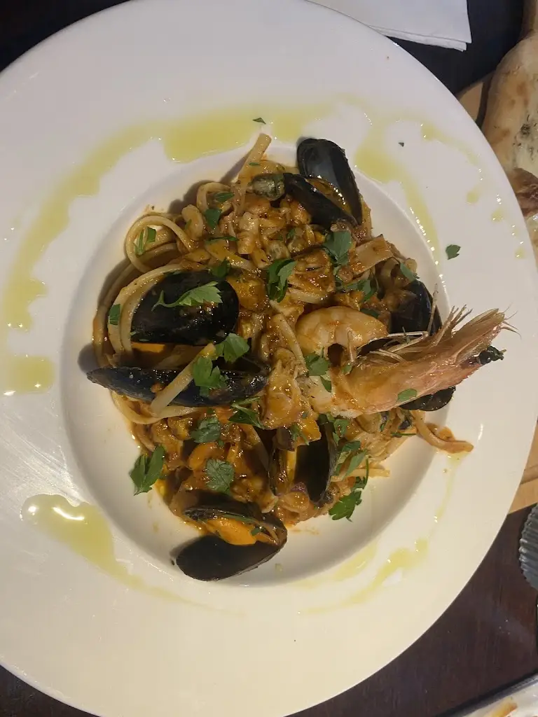 Lauren Groundwater_Ci Voleva_Colchester_review