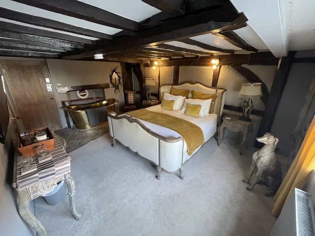 The Kingsbury 7even / 8ight_Collingbourne Kingston_slider_image_3