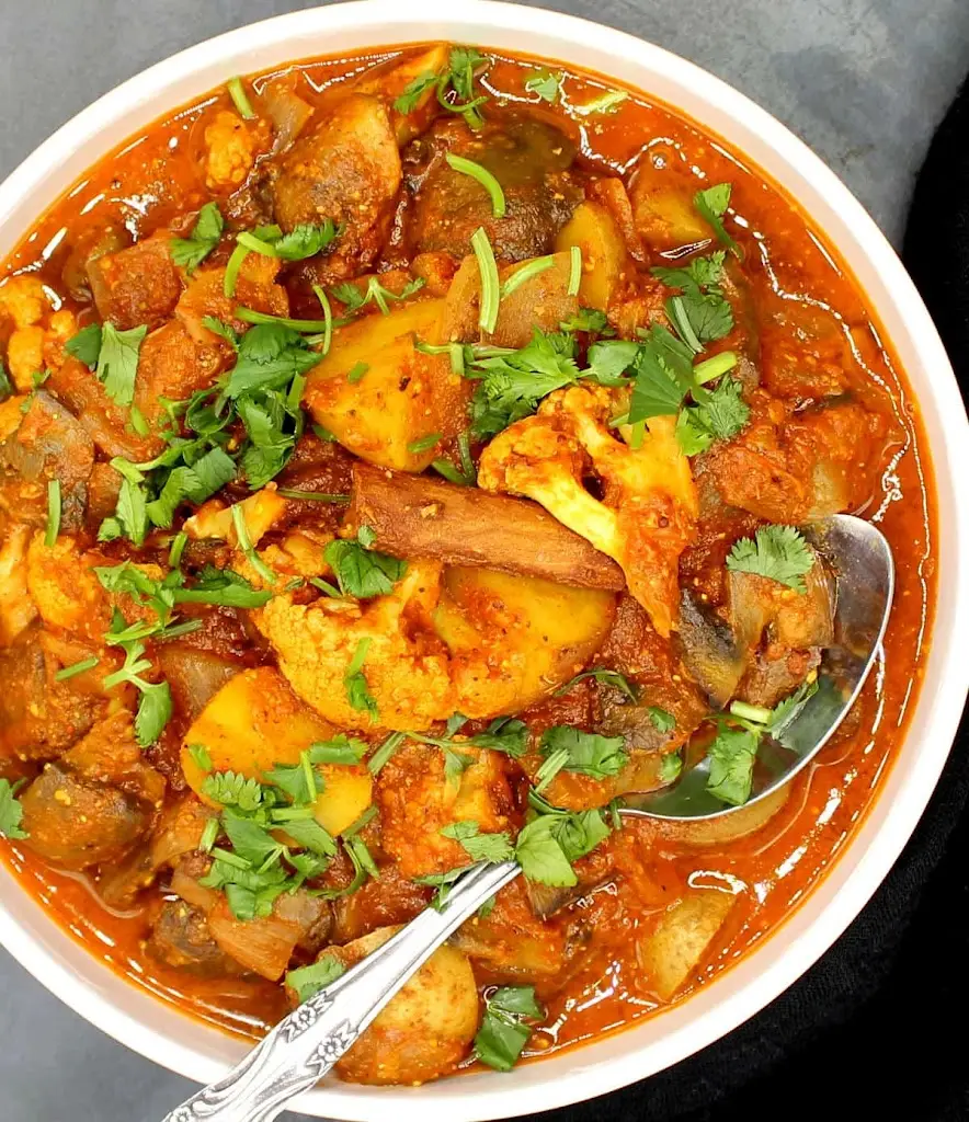 The Goa Balti Indian Restaurant_Collingbourne Kingston_slider_image_3