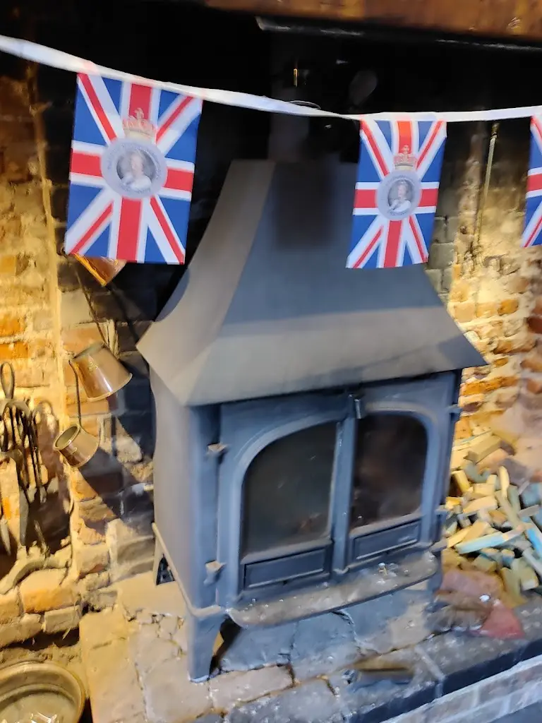 Rahul Narvekar_The Three Tuns, Great Bedwyn_Collingbourne Kingston_review