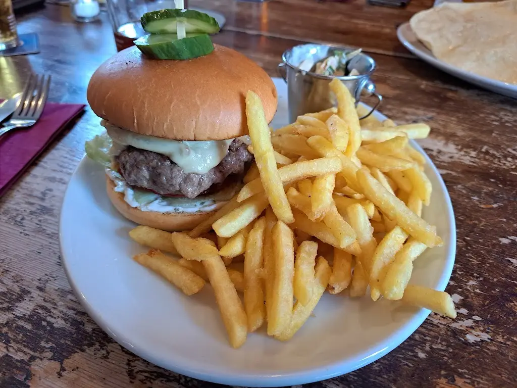 Chris Carrigan_The Waterfront Bar And Bistro_Collingbourne Kingston_review