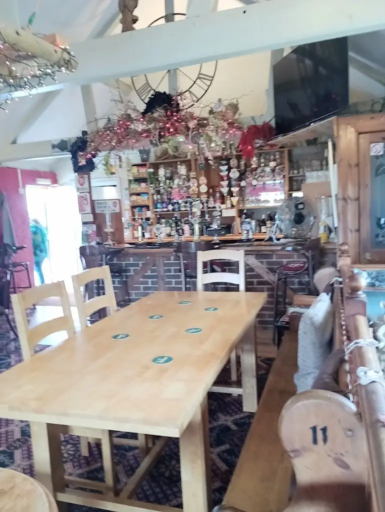 Ivor Humphries_The Waterfront Bar And Bistro_Collingbourne Kingston_review