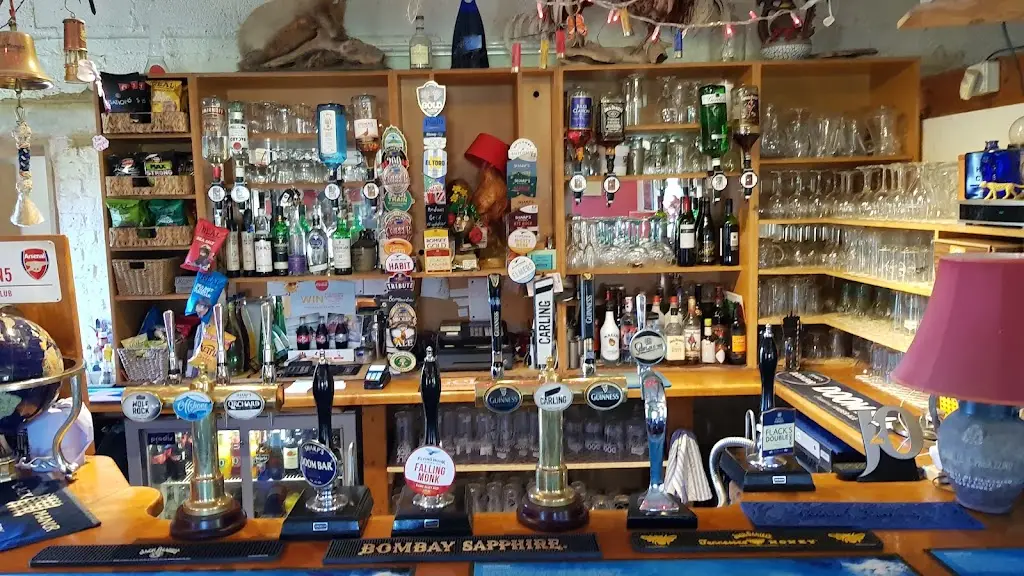 The Waterfront Bar And Bistro_Collingbourne Kingston_slider_image_1