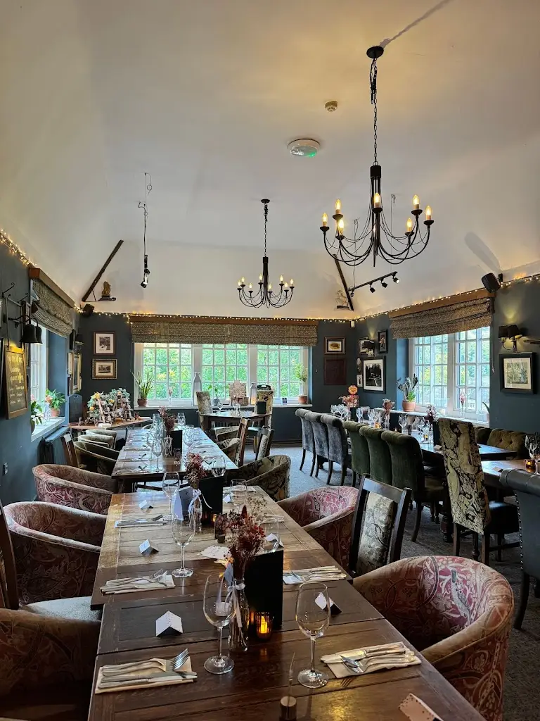 Giorgia Hawker_The Drum Inn_Cockington_review