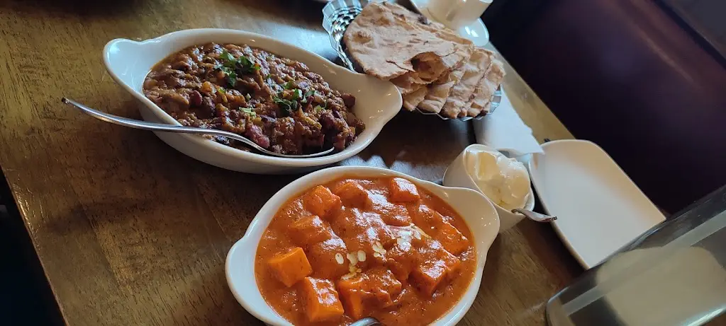 B11UP_The Swinley_Ascot_review