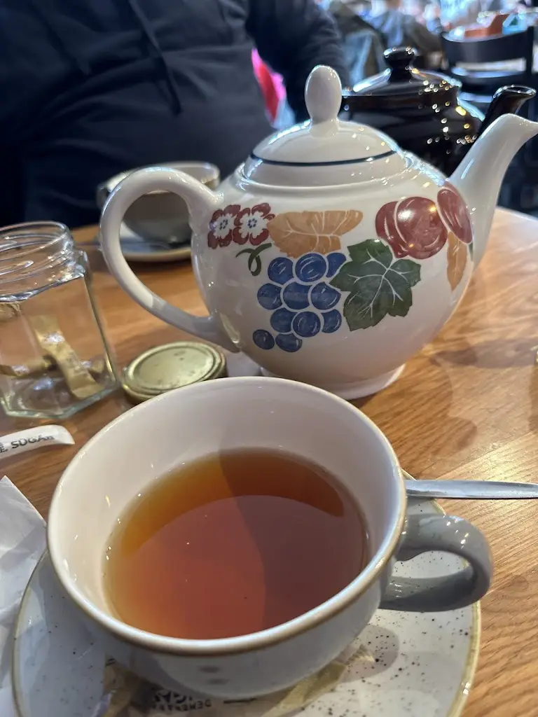 Menu_Seven Dials_Cockington_image_2