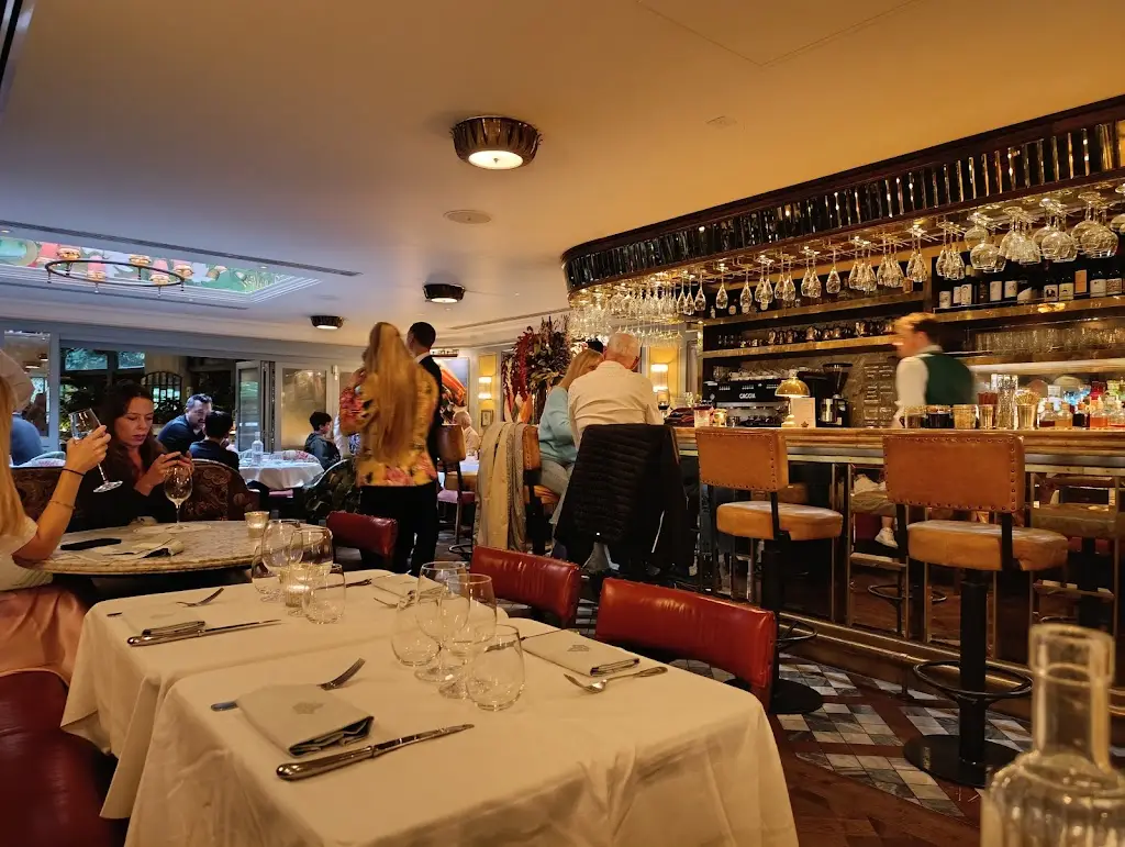 Nerea Torgomán Villar_The Ivy Cobham Garden_Cobham_review