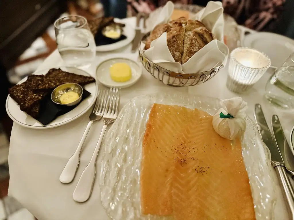 P B_The Ivy Cobham Garden_Cobham_review