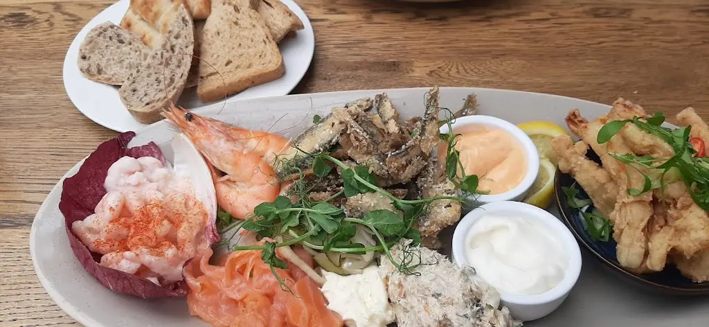 The Old Plough_Cobham_slider_image_3