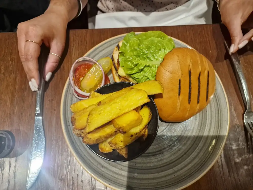 Raj G_FORK_Ascot_review