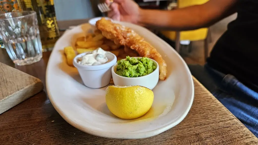 Menu_The Bear_Cobham_image_6