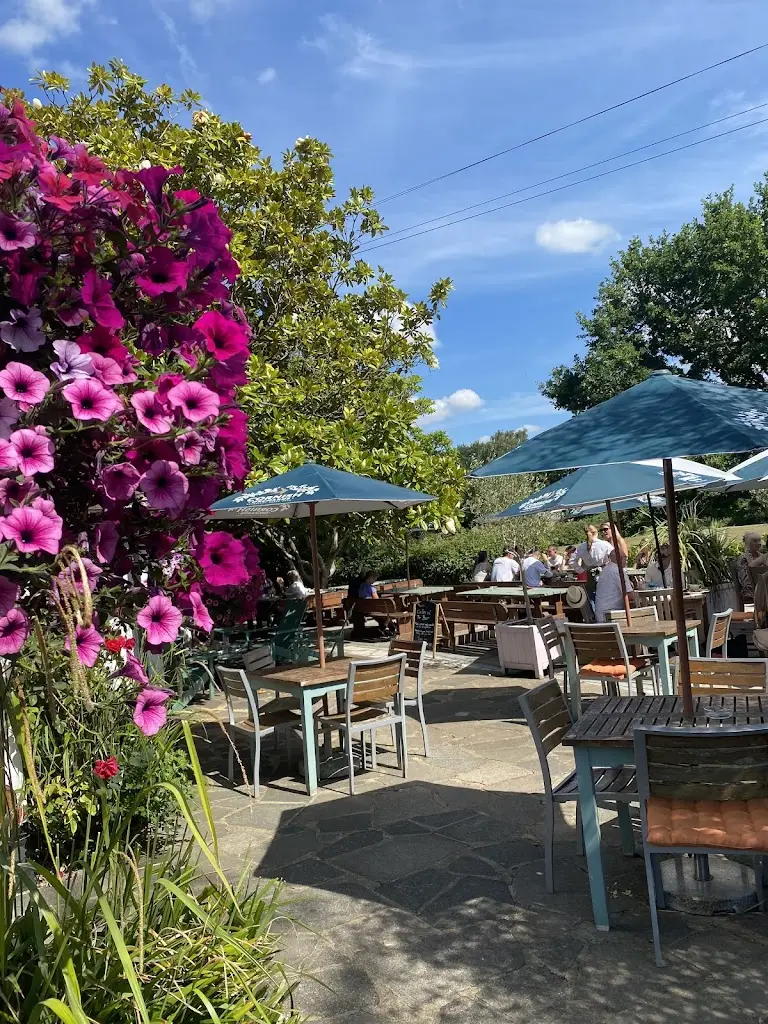 Claire Handford_The Cricketers_Cobham_review