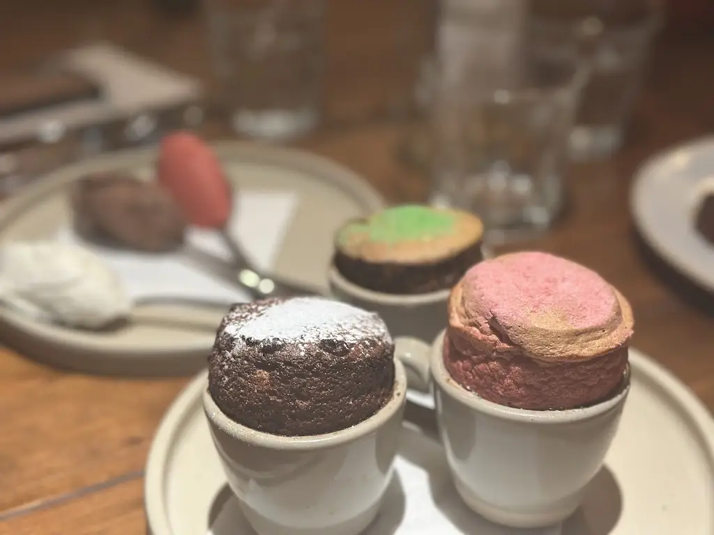 sally duckworth_The Cricketers_Cobham_review