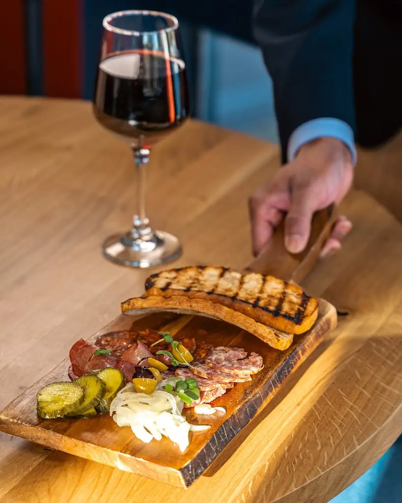 Menu_Seven Hills Restaurant, Bar & Terrace_Cobham_image_1