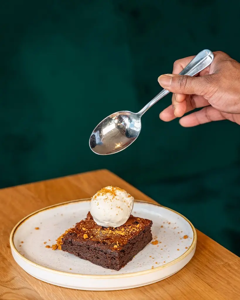 Seven Hills Restaurant, Bar & Terrace_Cobham_slider_image_3