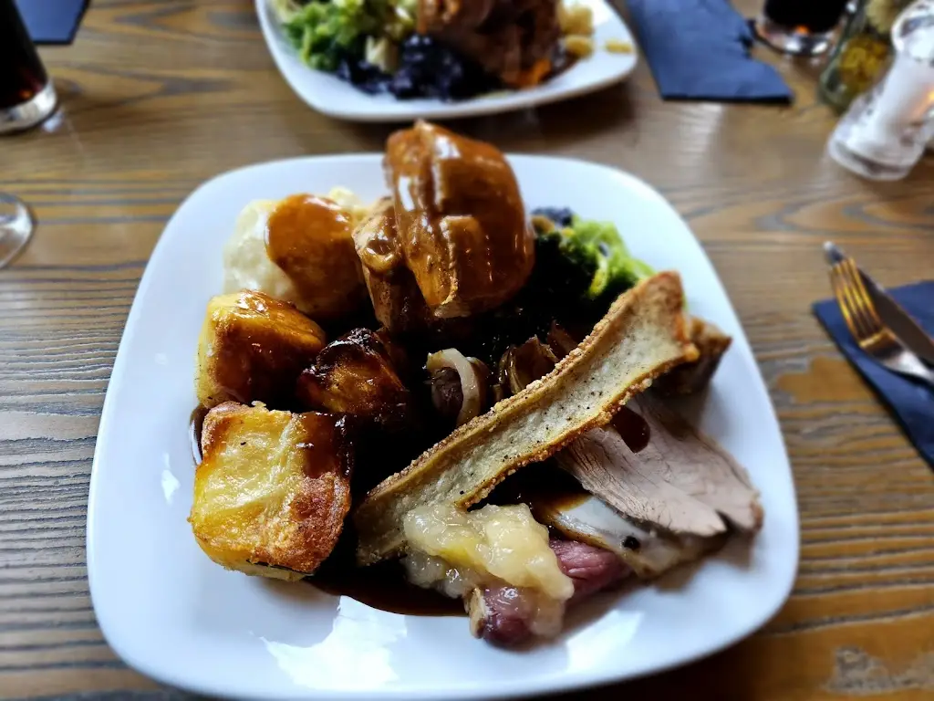 Menu_The Running Mare._Cobham_image_5